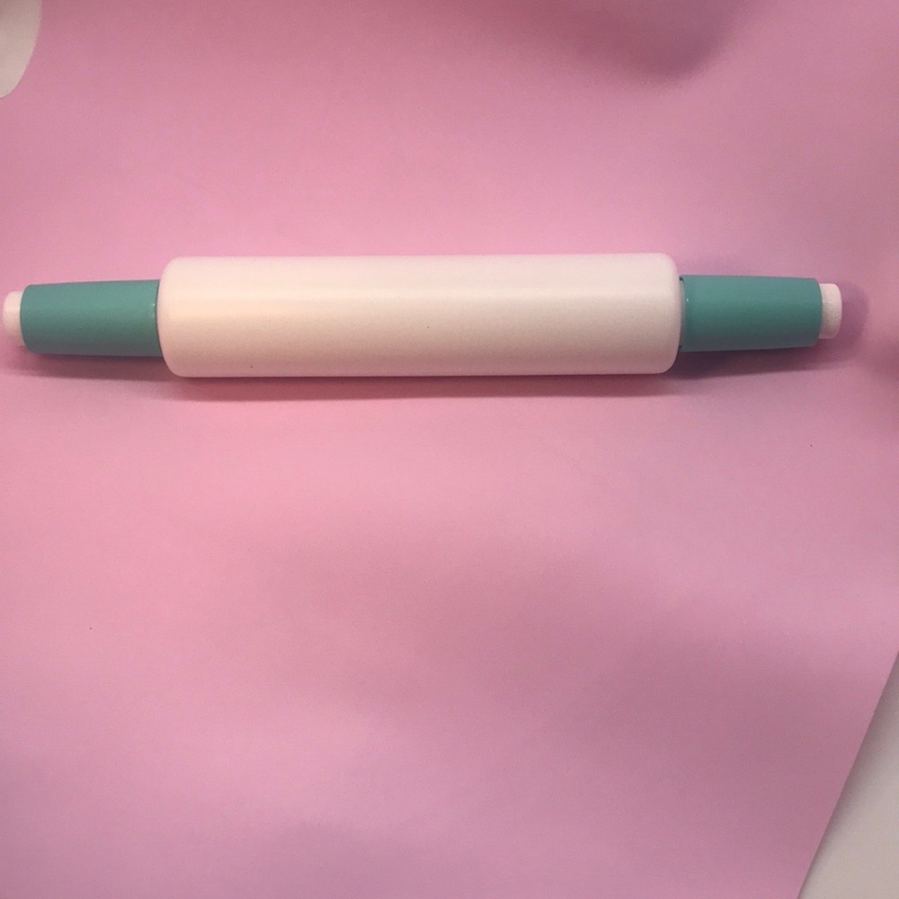 Tupperware kitchen Roller - Picture 10 of 10